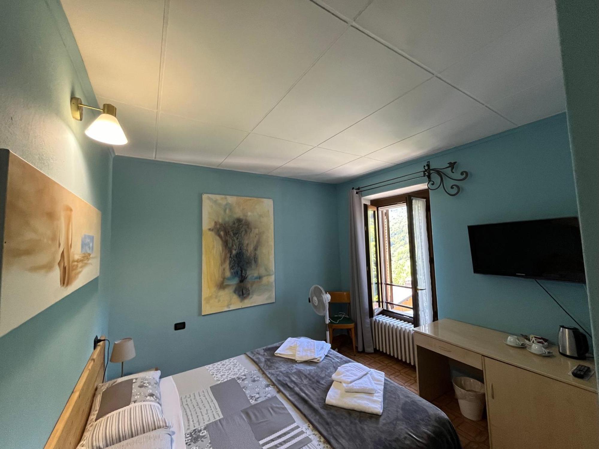 La Locanda Dell'Oreste Dizzasco Bagian luar foto
